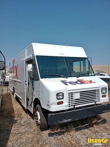 2009 32' Workhorse W62 Step Van | Truck for Mobile Business for Sale in Utah!