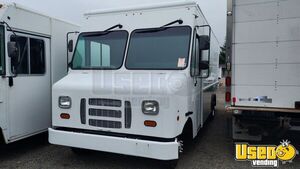 Like New - 2016 Ford E350 Morgan Olson Step Van | Ready for Conversion Truck for Sale in Washington!