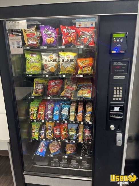 Studio 2d Automatic Products Snack Machine Florida for Sale