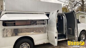 Clean - 2007 GMC Savana All-Purpose Taco / Food Truck Mobile Food Unit for Sale in Illinois!