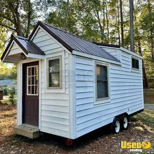 2017 20' Tiny House on Wheels with Bathroom Mobile Home Unit for Sale in North Carolina!