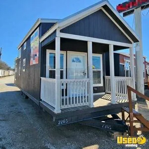 NEW - Tiny Home on Wheels with Porch Fully Taped and Textured Mobile Home Unit for Sale in Texas!