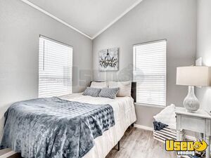 Tiny Home Tiny Home On Wheels Electrical Outlets Texas for Sale