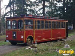 Clean and Appealing - International Trolley Bus Transport Service Vehicle for Sale in Washington!