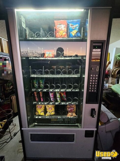 Wittern FSI USI Glass Front Snack Combo Vending Machine For Sale in Arizona