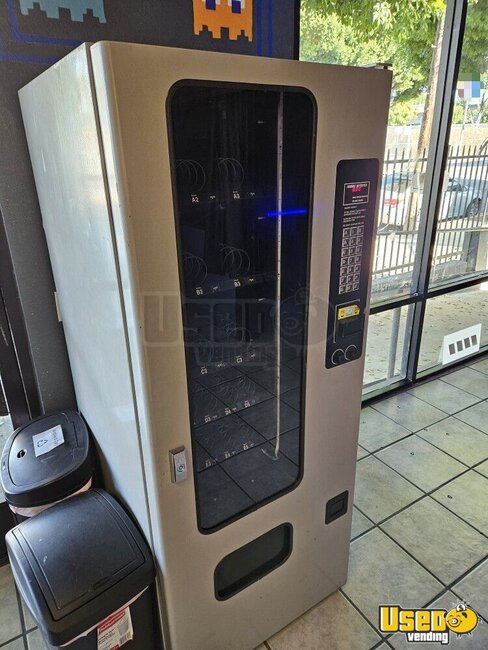 Usi Snack Machine California for Sale