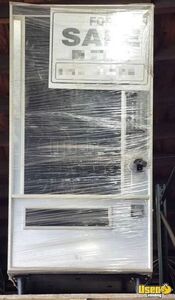 Wittern USI FSI 3014A Glass Front Snack Vending Machine For Sale in New Jersey!