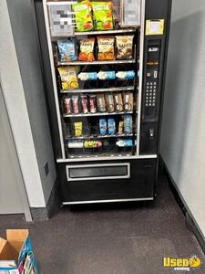 2000 Wittern FSI USI 3014A Glass Front Snack Vending Machine For Sale in Oregon!
