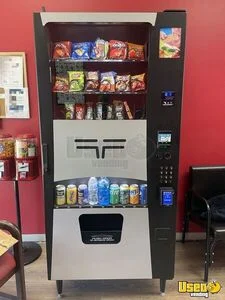 2023 Wittern FSI USI Futura Snack Drink Combination Vending Machine For Sale in Alabama!