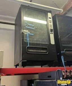 Wittern FSI USI 3519 5-Wide 6-Tray Dual Coil Combo Vending Machine For Sale in California!