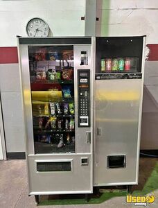 Wittern USI FSI Snack and Cold Drink Combo Vending Machine For Sale in Texas!