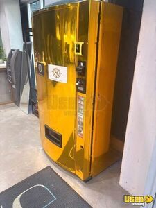 V-max 720 Vendo Soda Machine 3 California for Sale