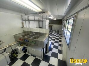 V-nose Basic Concession Trailer Concession Trailer Concession Window Texas for Sale