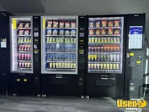 (17) 2026 TCN-CSC Combo Vending Machines Touch Screen Interfaced Machines For Sale in California!