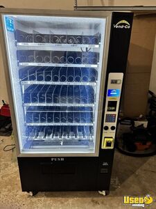 Vendco Snack and Soda Cold Drink Combo Vending Machine For Sale in Tennessee!