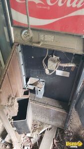 Vendo Soda Machine 11 South Carolina for Sale