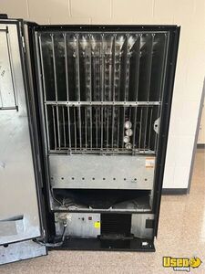 Vendo Soda Machine 4 Minnesota for Sale