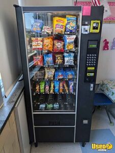 Vendo Soda Machine 4 Virginia for Sale