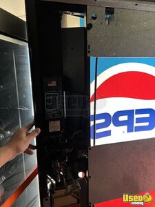 Vendo Soda Machine 6 New Mexico for Sale