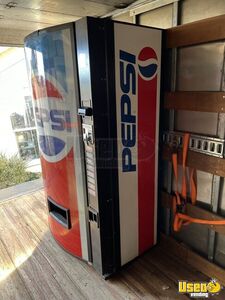 Vendo Soda Machine 8 New Mexico for Sale