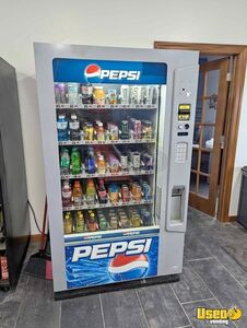 Vendo Vue Glass Front Soda Cold Drink Vending Machine For Sale in Nebraska!