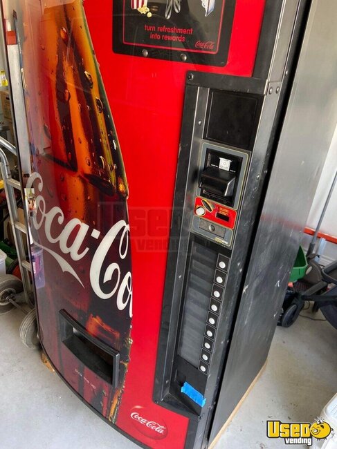Vendo Soda Machine Texas for Sale