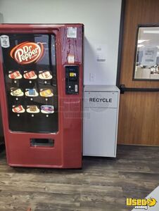 8 Selection Electrical Vendo V630 Soda Cold Drink Vending Machine For Sale in Texas!