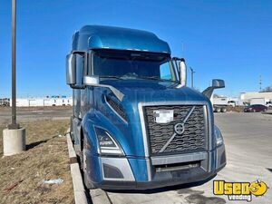 2019 Volvo VNL 760 Diesel Engine Sleeper Cab Semi Truck for Sale in Illinois!