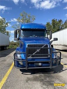 Ready to Work 2016 Volvo VNL 730 Sleeper Cab Semi Truck for Sale in Michigan!
