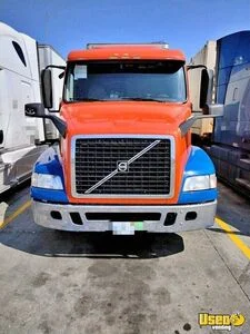 2016 Volvo VNL 630 Sleeper Cab Semi Truck | Transport Service Vehicle for Sale in Michigan!