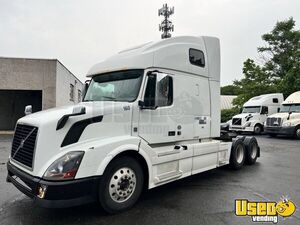2016 Volvo VNL 670 Sleeper Cab Semi Truck | Transport Service Vehicle for Sale in New Jersey!