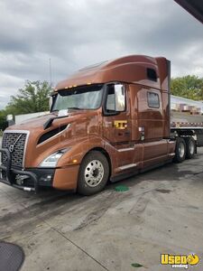 Well Maintained - 2023 Volvo VNL 860 Sleeper Cab Semi Truck for Sale in North Dakota!