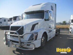 Ready to Work - 2018 Volvo VNL 670 Sleeper Cab Semi Truck for Sale in Texas!