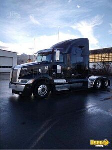 2016 - Western Star 5700 XE Diesel Sleeper Cab Semi Truck for Sale in Utah!