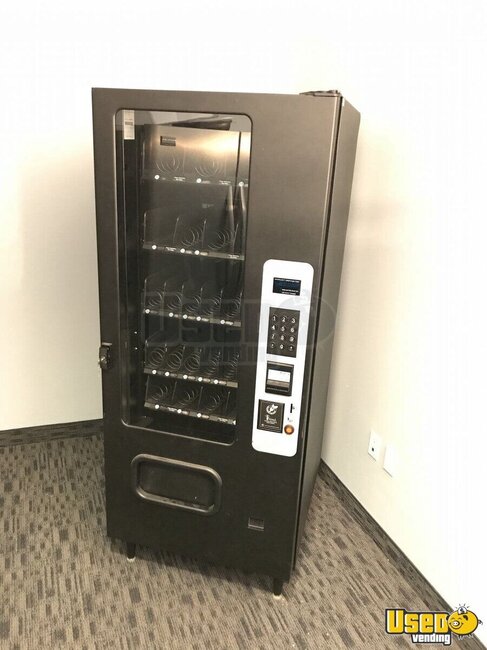 Wittern Model 3753 Usi Snack Machine California for Sale