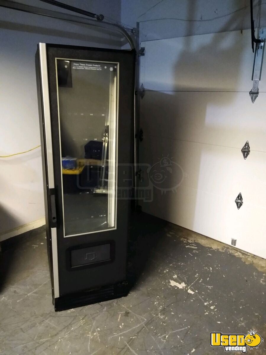Wittern/USI FF2000 Frozen Food Vending Machines Vending Machines for