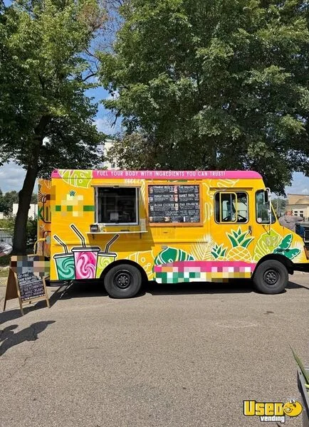 Workhorse P30 Coffee & Beverage Truck Minnesota for Sale