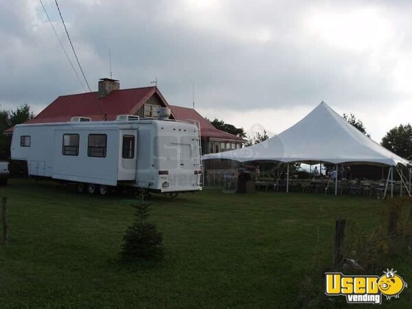 1999 Travel Supreme, Rkss Kitchen Food Trailer North Carolina for Sale