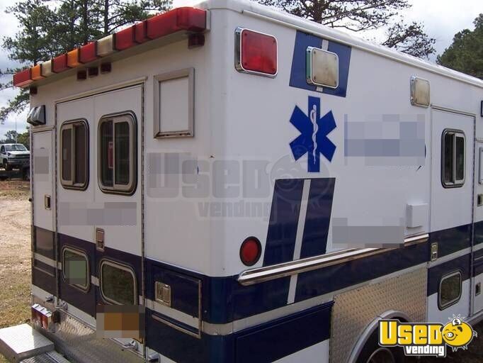 Ford Emergency Response Truck Empty EMS Vehicle for Sale in South