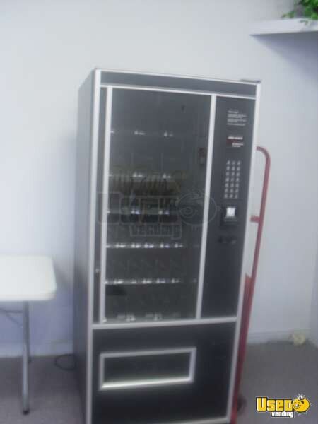 December 1998 Vendnet Model 3114-ps24 3w Soda Vending Machines Virginia for Sale