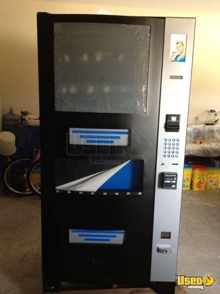 2012 Seaga Mfg. Rs900 Soda Vending Machines Florida for Sale