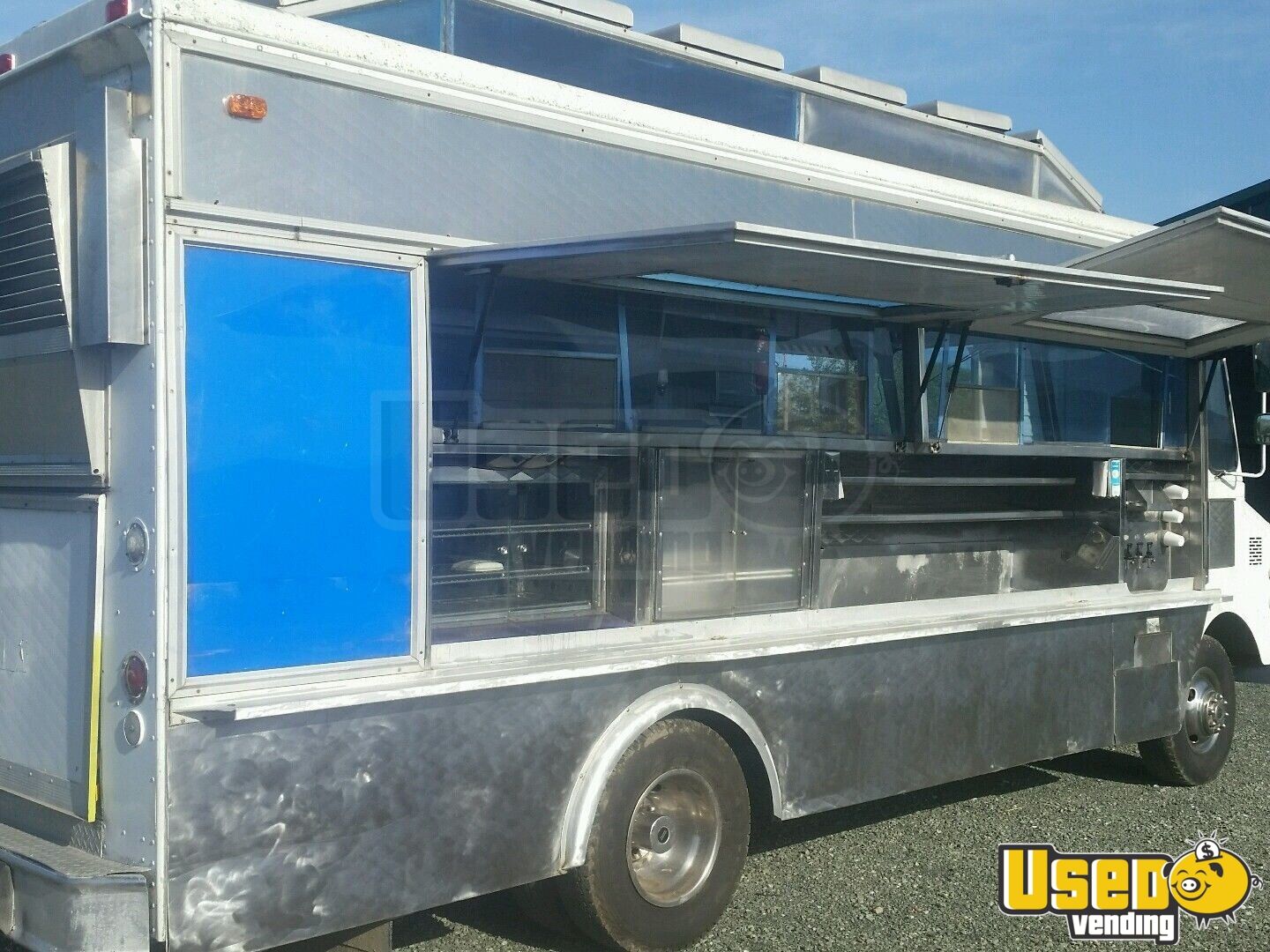 Chevy P30 Food Truck| Mobile Kitchen for Sale in California