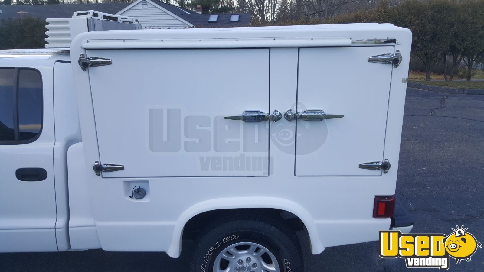 Lunch Serving Truck Catering Truck for Sale in Connecticut Lunch Serving Truck Catering Truck for Sale in Connecticut