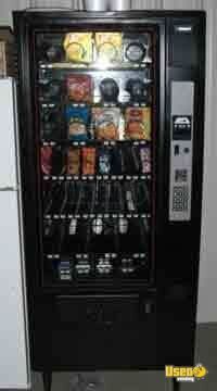 Polyvend Ultra 32 Soda Vending Machines Wisconsin for Sale