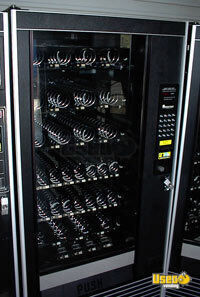2000's Lcm1 Soda Vending Machines Tennessee for Sale